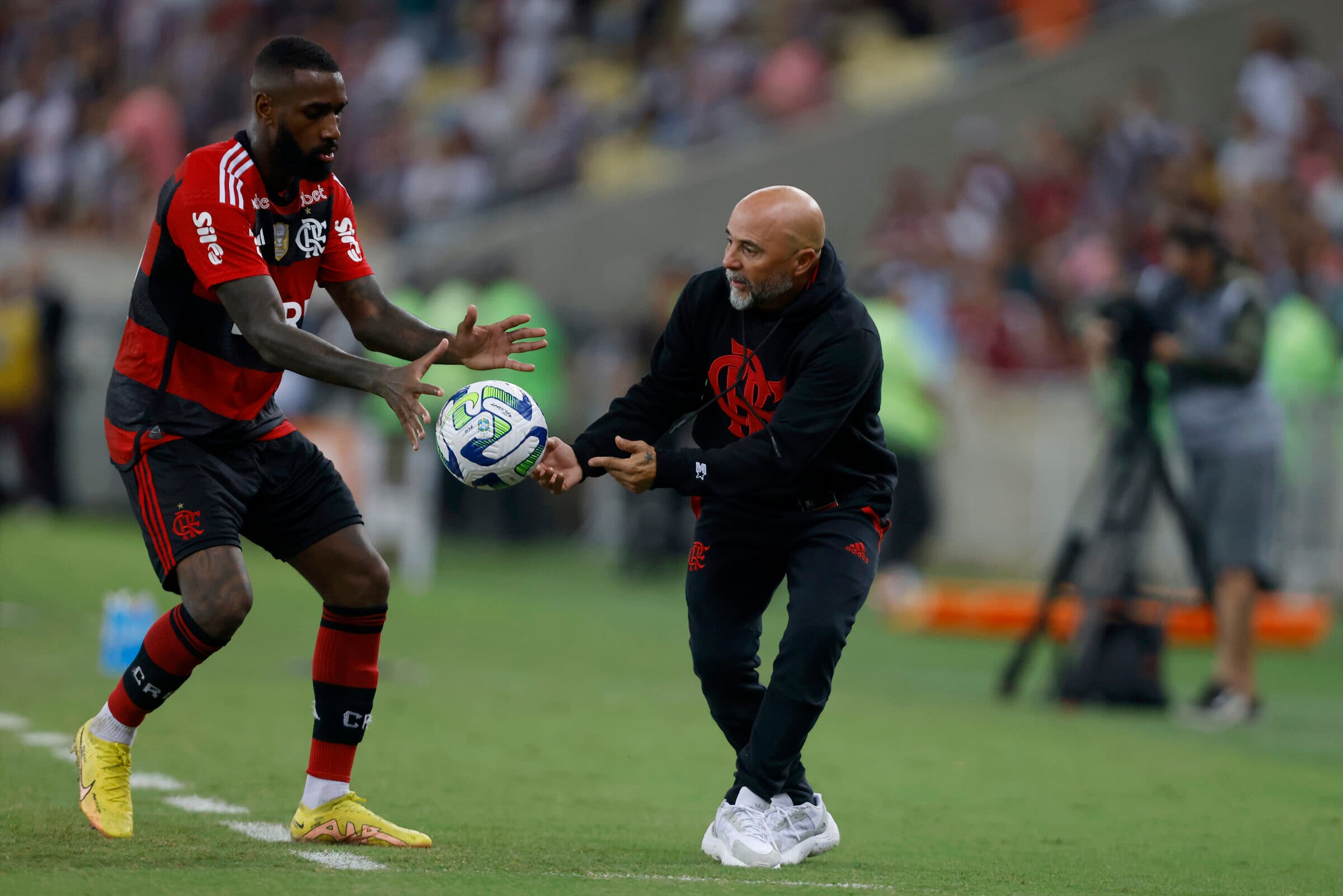 Para o duelo de amanhã contra o Corinthians, Jorge Sampaoli terá o elenco do Flamengo quase completo devido à dois retornos importantes