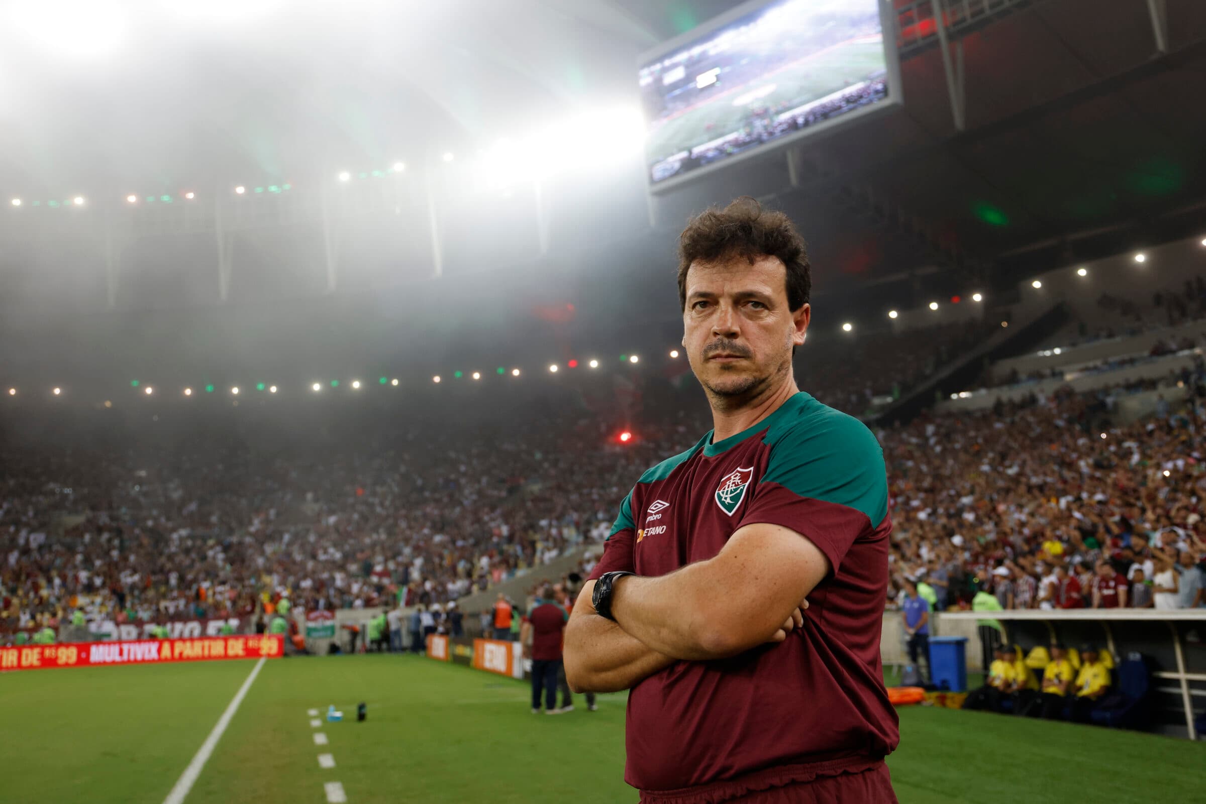 Fernando Diniz durante o Fla x Flu: empate passou o Fluminense no histórico do clássico