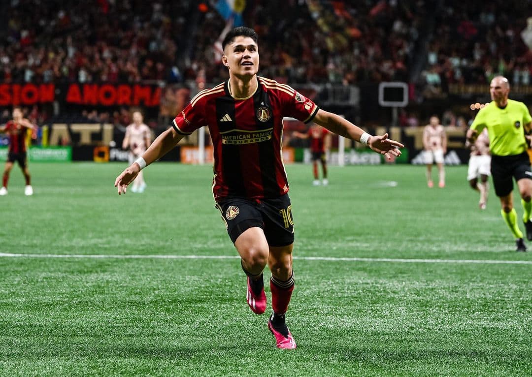 Torcedores do Atlanta rasgam elogios a Luiz Araújo e lamentam saída para o Flamengo