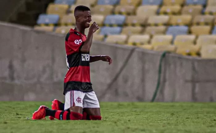 max ex flamengo