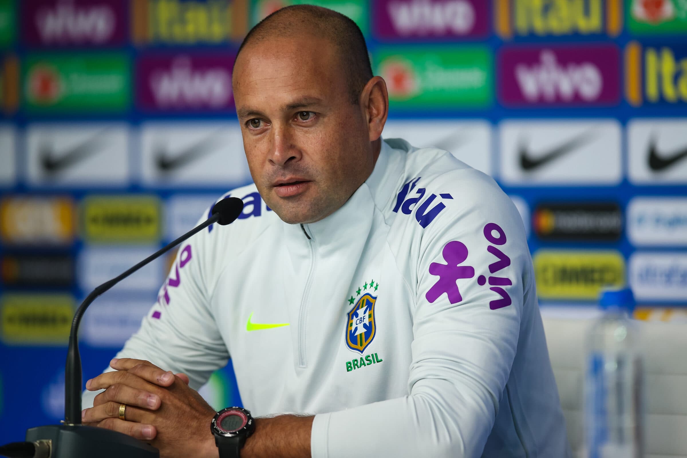 De acordo com Venê Casagrande, a pedido de Sampaoli, Flamengo encaminha contratação de novo preparador de goleiros