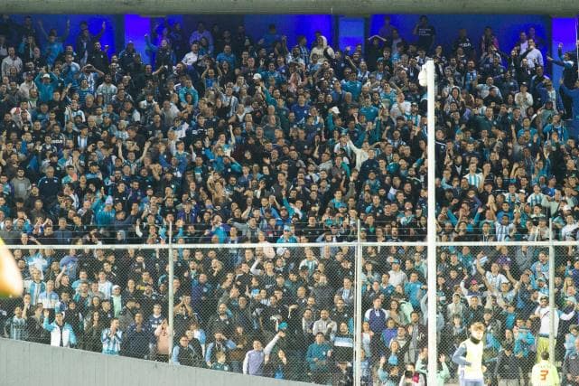 Torcedores do Racing fazem ameaça por vitória sobre o Flamengo na Libertadores