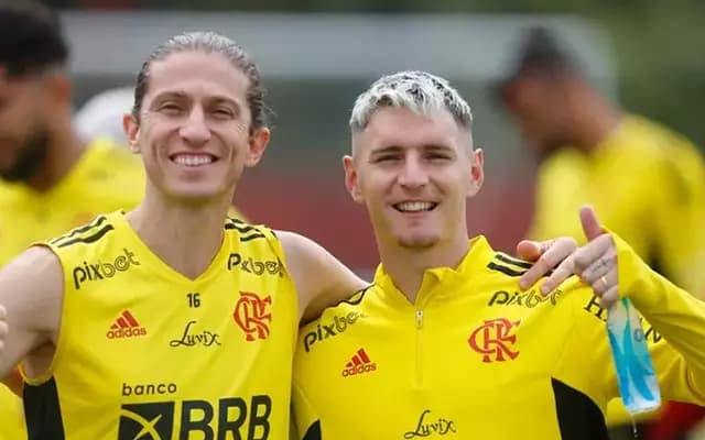 Filipe Luís e Varela