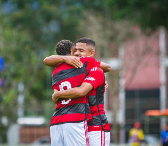 Flamengo atropela Madureira e terá clássico na semifinal do Carioca Sub-20
