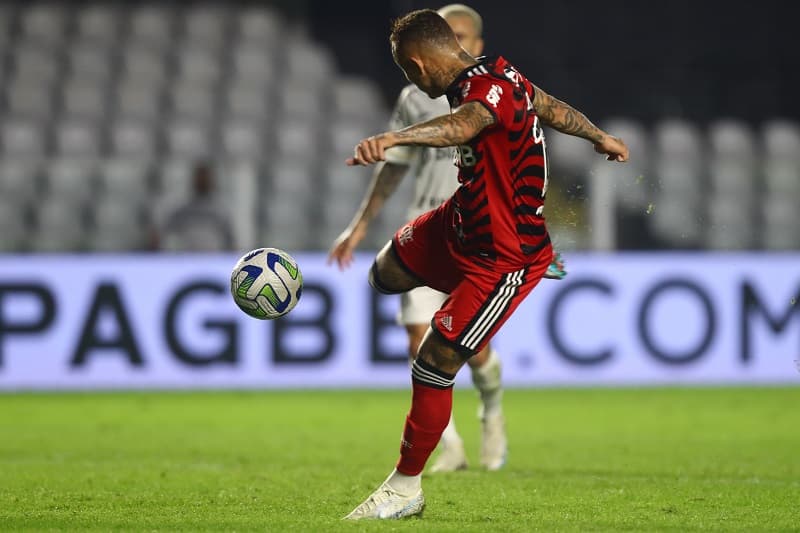 Ceboilinha foi autor de um dos três golss marcados pelo Flamengo contra o Santos