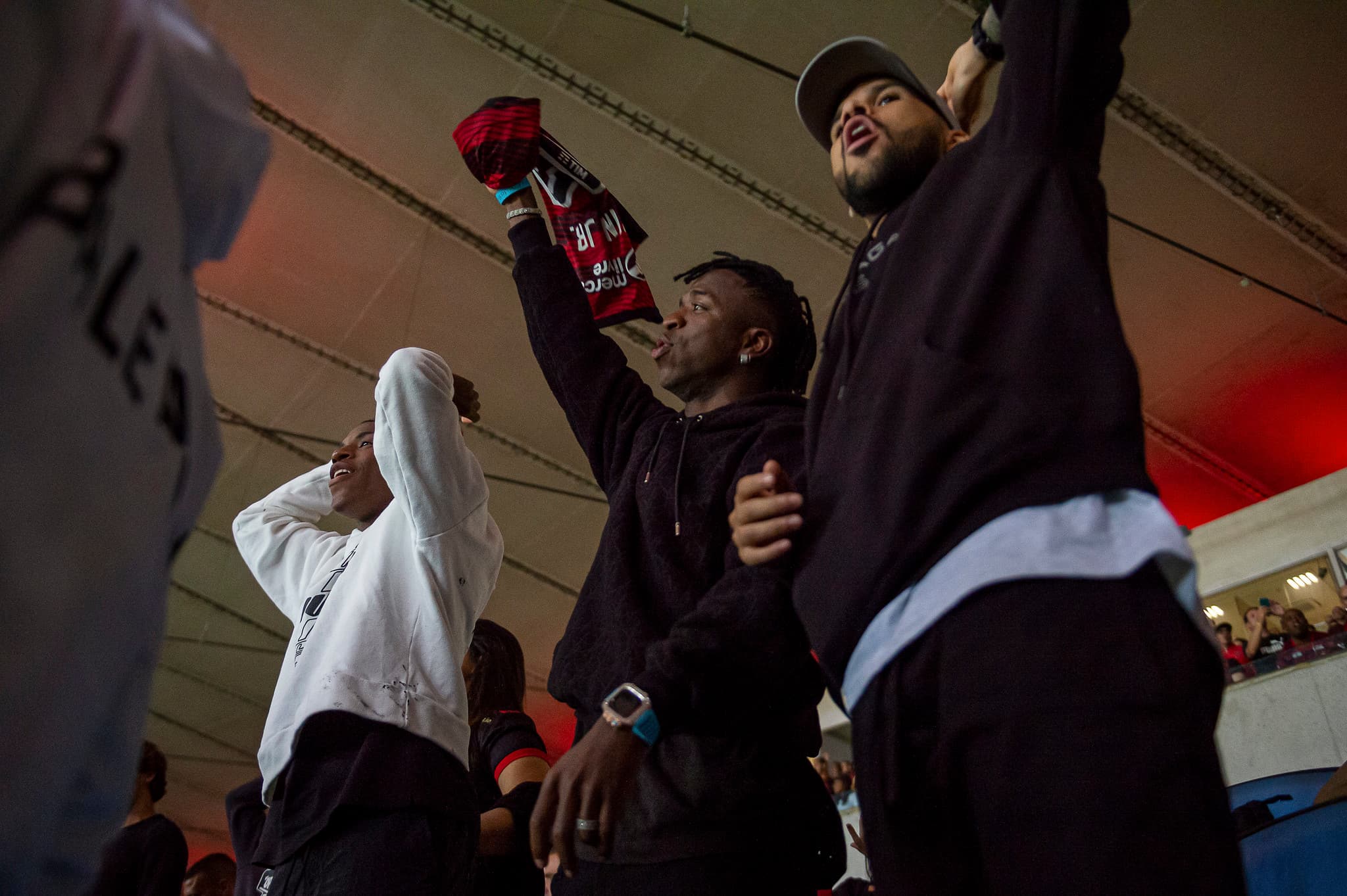 Vini Jr no Maracanã assistindo ao jogo do Flamengo