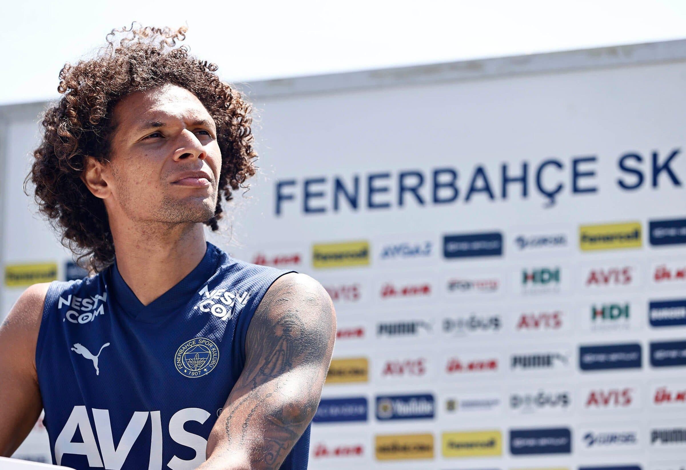 Dirigente de clube da Série A revela que quase acertou com Willian Arão