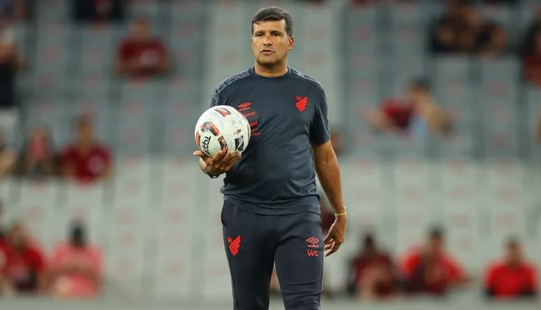 Athletico-PR Flamengo técnico