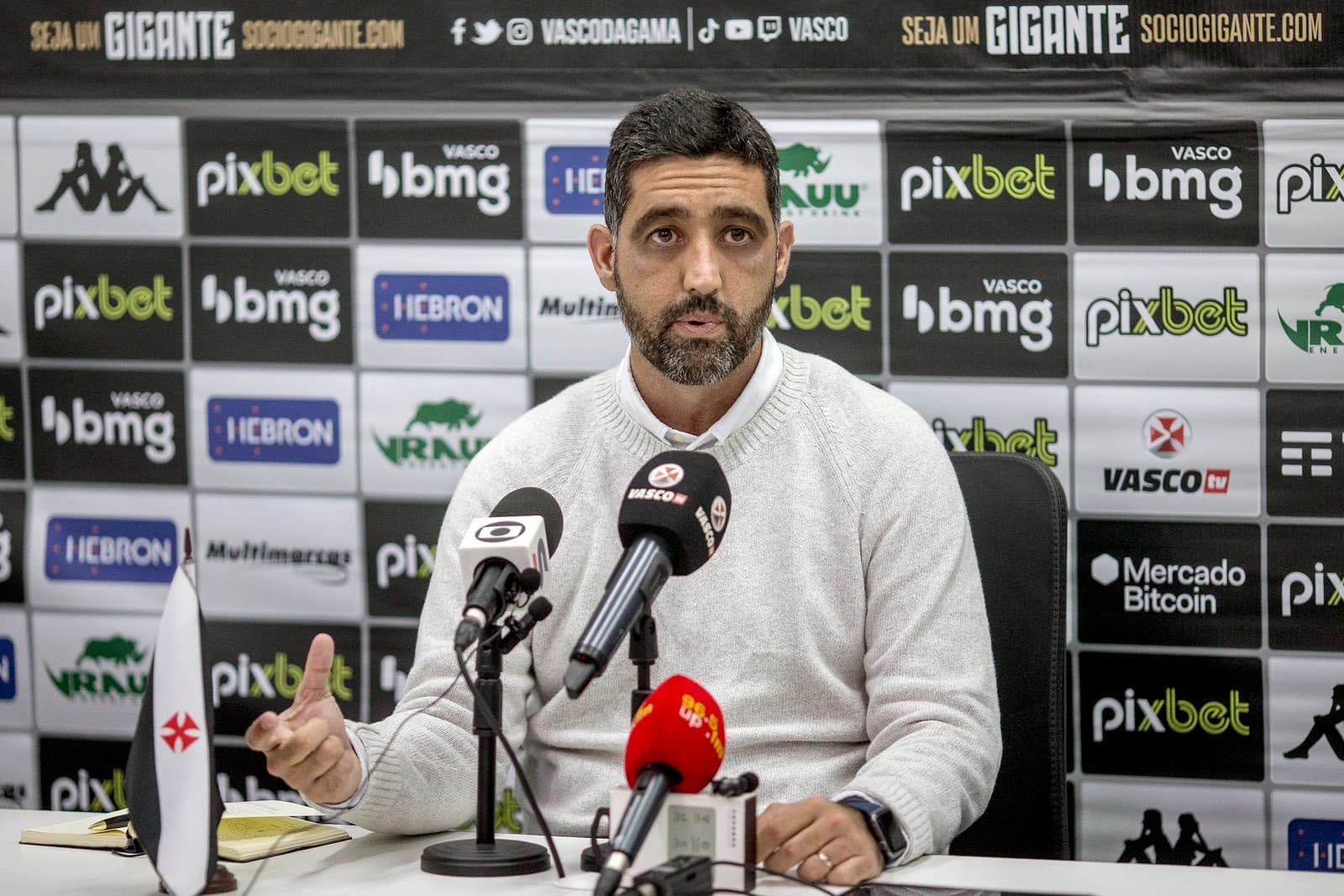 Gafe? 777 fala em 'verdadeiros vascaínos' em nota defendendo CEO rubro-negro