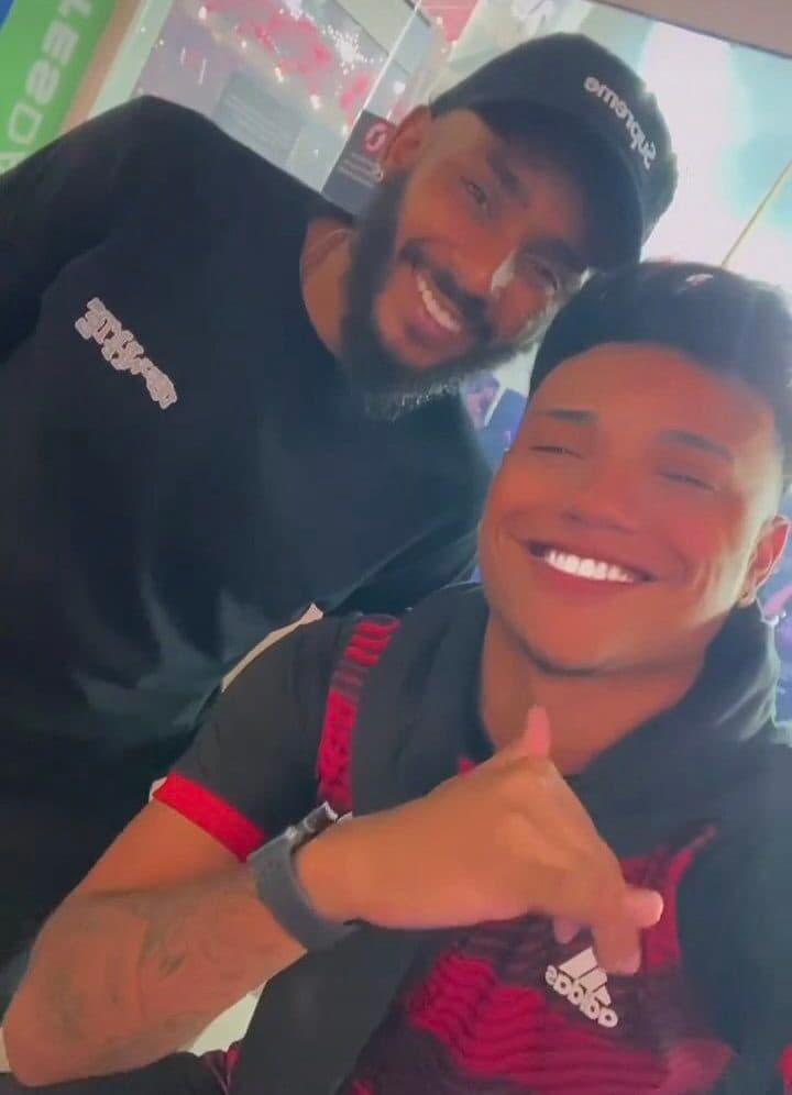 Ex-alvo do Flamengo, Wendel vai ao Maracanã assistir clássico na Copa do Brasil