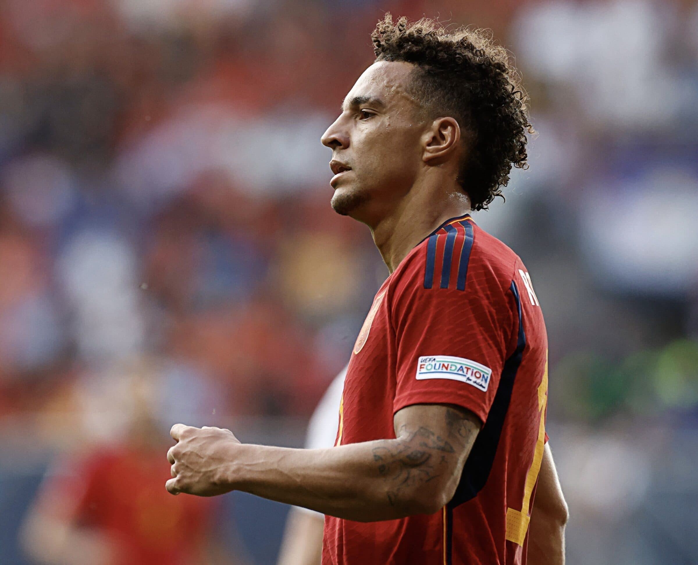 Flamenguista declarado, atacante espanhol surge como opção barata no mercado