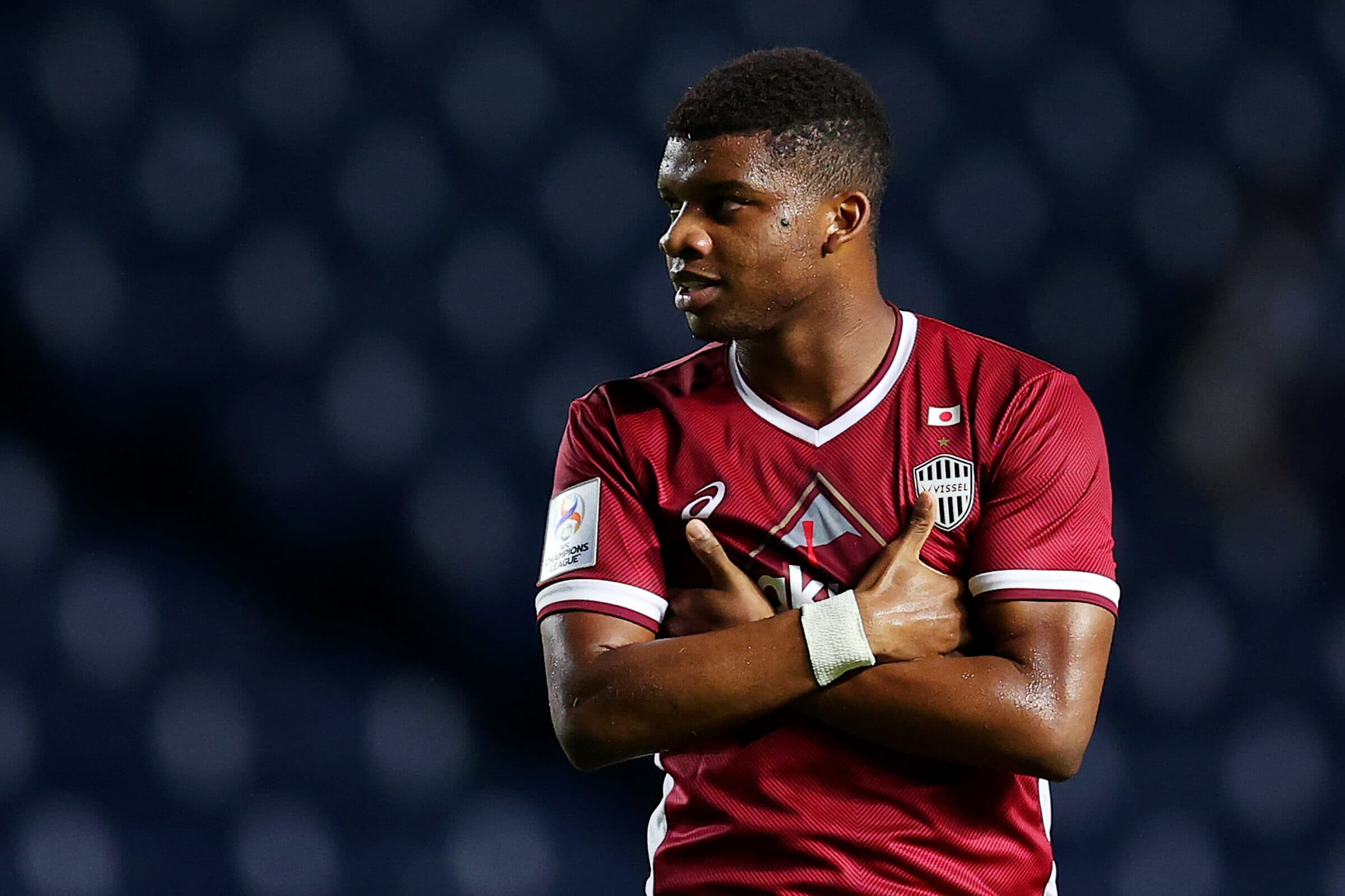 Ex-Flamengo, Lincoln comemora gol pelo Vissel Kobe