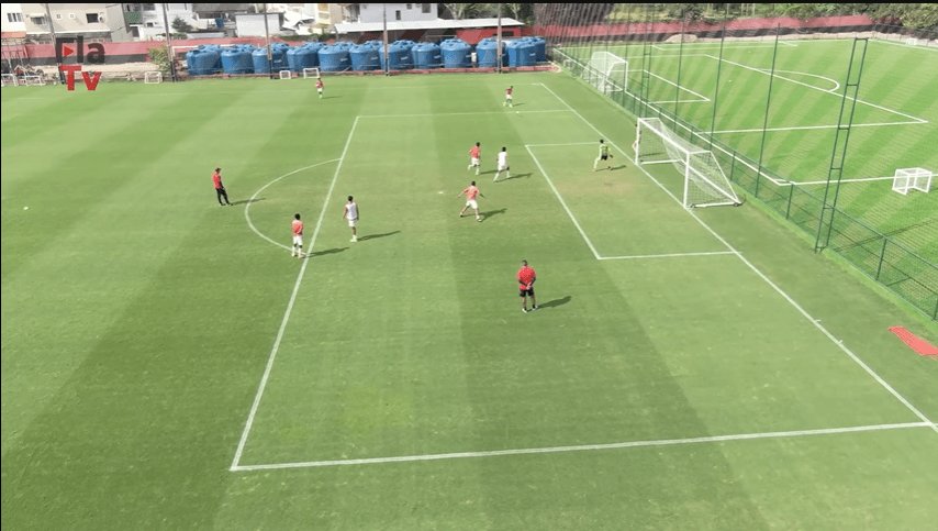 Em vídeo publicado na Fla Tv, o Flamengo detalhou a importância de um trabalho específico que potencializa joias da base rubro-negra