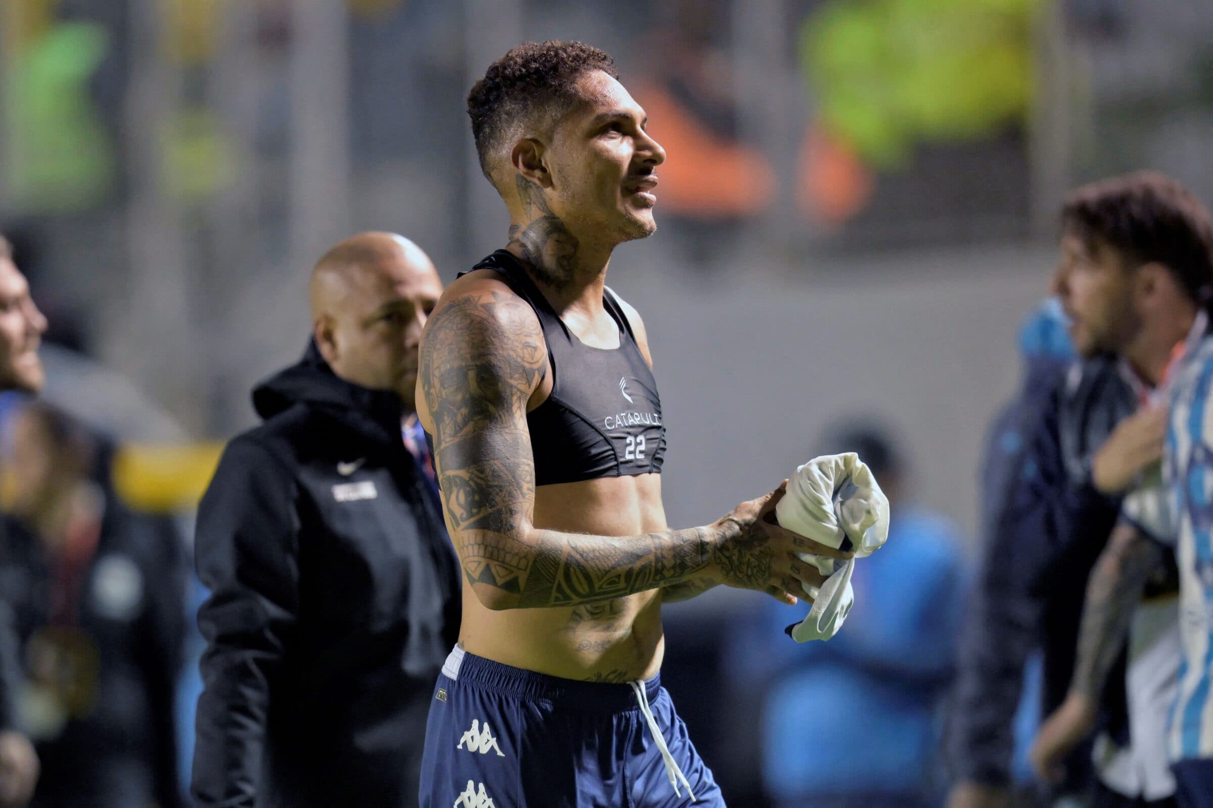 Paolo Guerrero, ex-Flamengo, pelo Racing