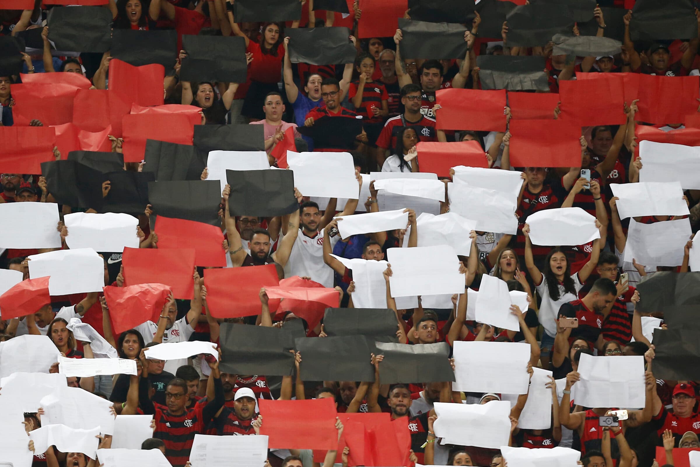 Torcida do Flamengo lotando Maracanã