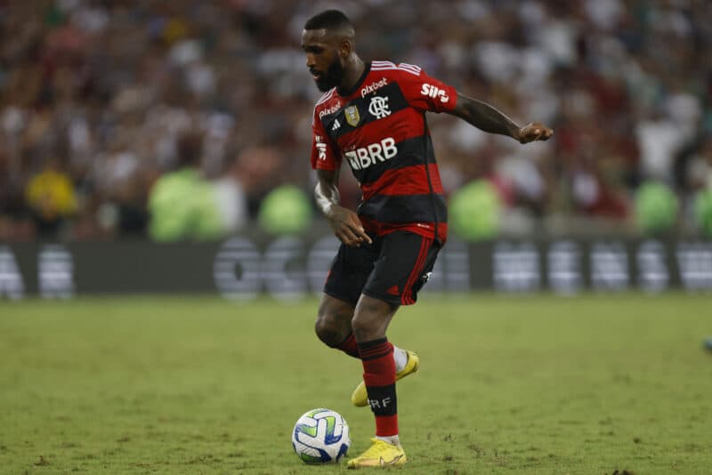Gerson com a camisa do Flamengo