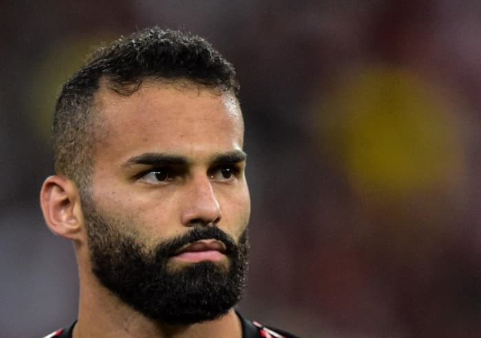 Thiago Maia em jogo do Flamengo; volante está perto de trocar Rubro-Negro pelo Internacional