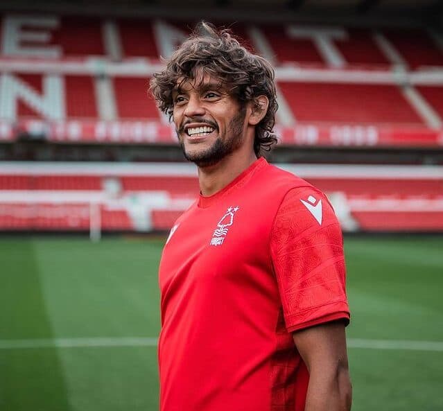 Gustavo Scarpa volta a se manifestar após sondagem do Flamengo