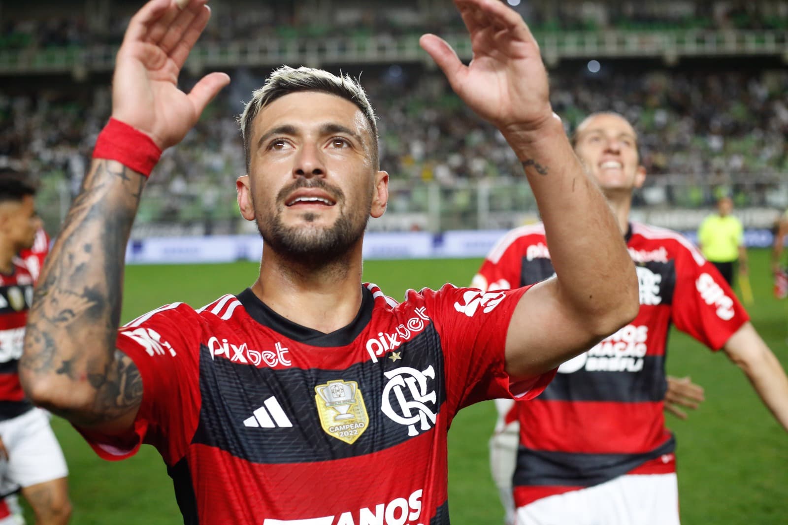 Wesley faz cobrança a Arrascaeta às vésperas da Libertadores