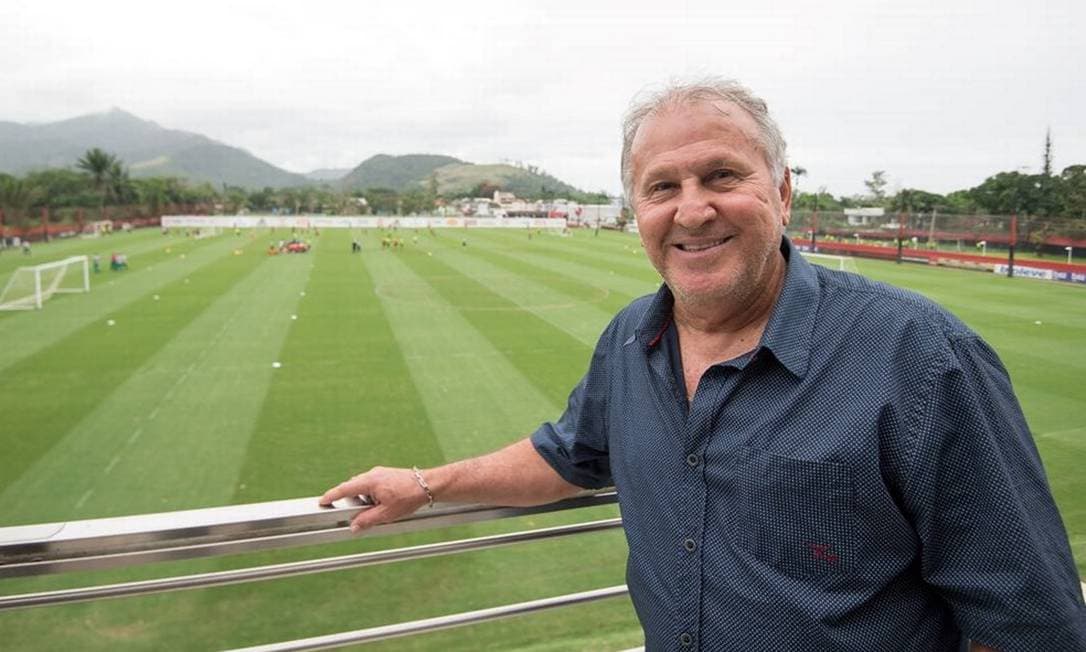Zico no Ninho do Urubu, Centro de Treinamento do Flamengo; Galinho lembra que cobrava multa de atrasados no Flamengo