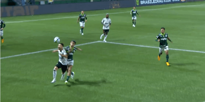 Wilson Seneme, presidente da Comissão de Arbitragem da CBF, justificou o pênalti não marcado para o Flamengo contra o Palmeiras