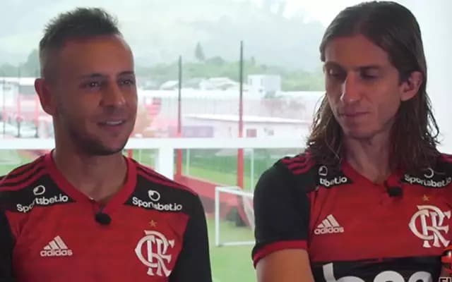Filipe Luís e Rafinha, histórica dupla de laterais do Flamengo