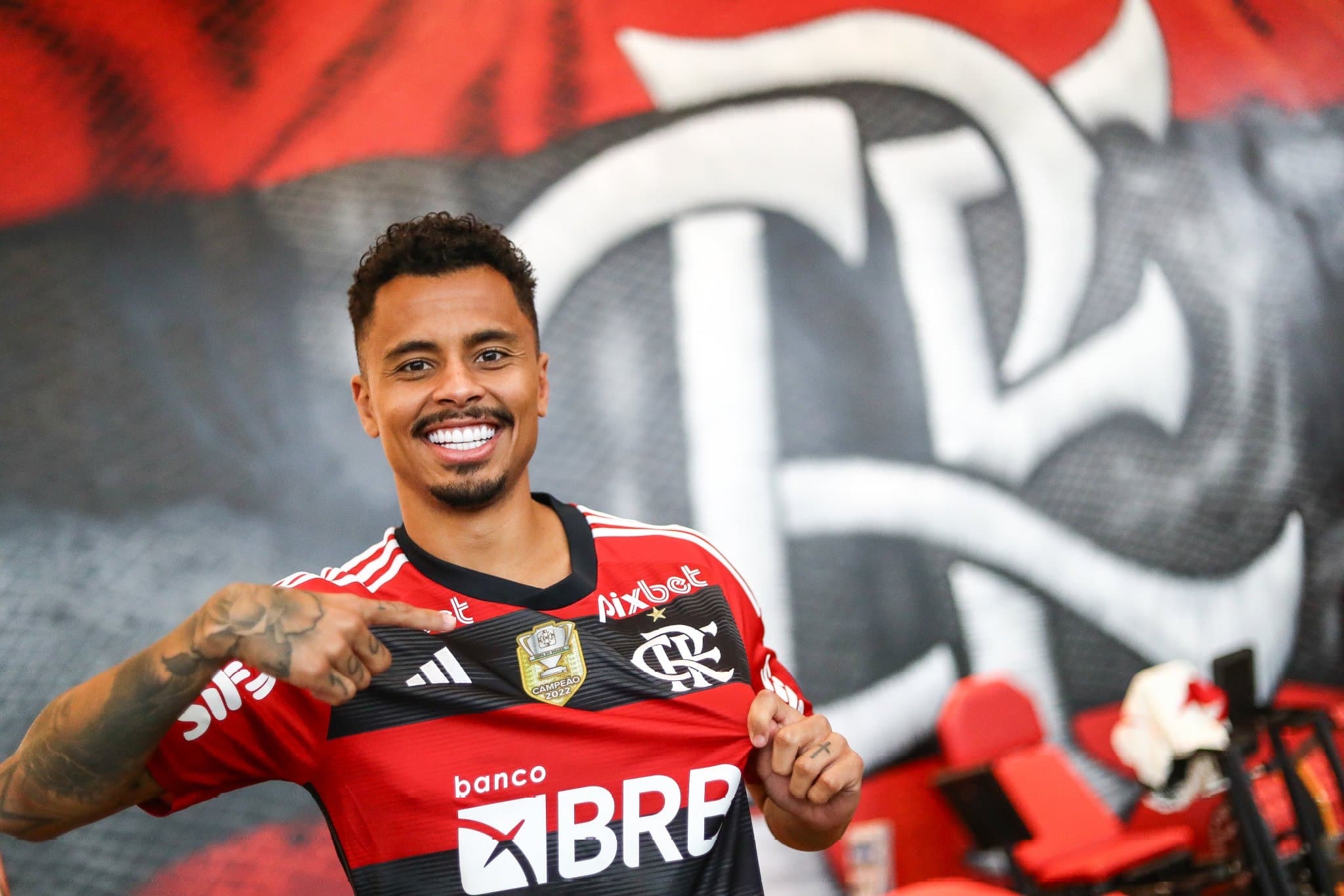 Canal de Zico faz alerta para semelhança entre Allan e Galinho