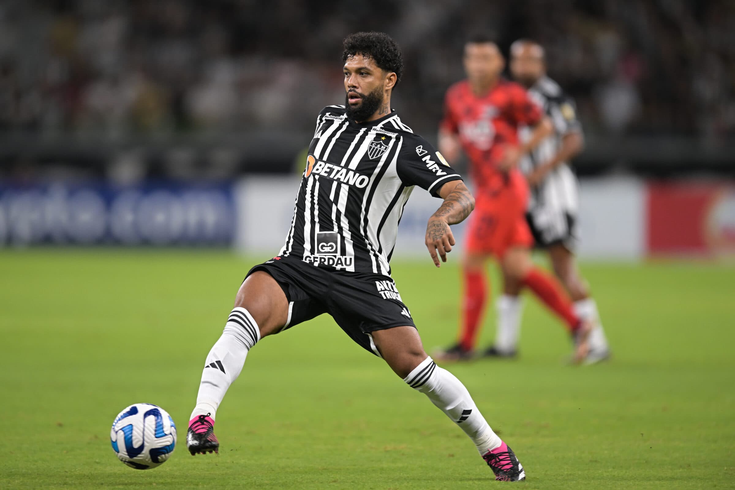 Otávio, meia do Atlético-MG, enfrenta Flamengo na próxima rodada