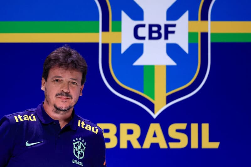 Diniz esquece que trabalha na CBF e critica arbitragem após Flamengo x Fluminense pelo Brasileirão