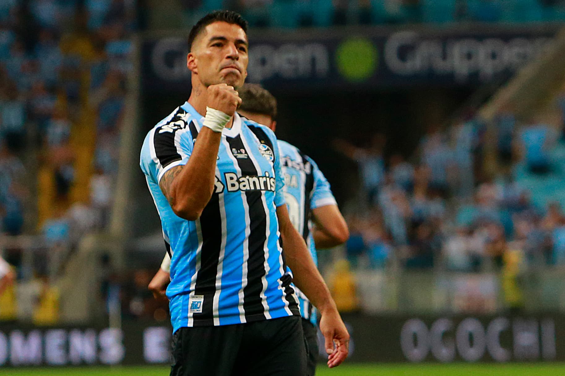 Suárez comemora gol pelo Grêmio