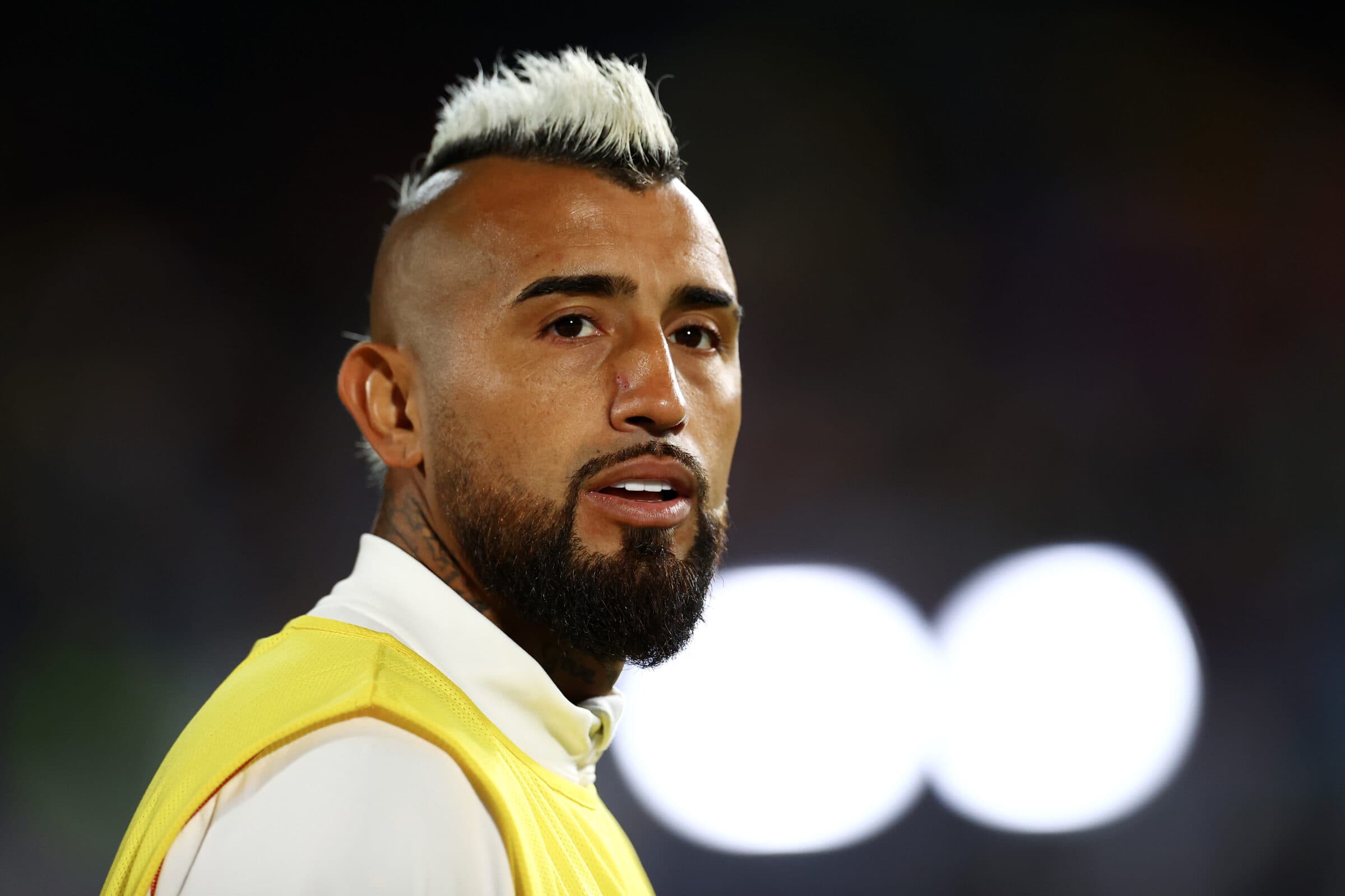 Arturo Vidal está de saída do Flamengo para fechar com o Athletico-PR