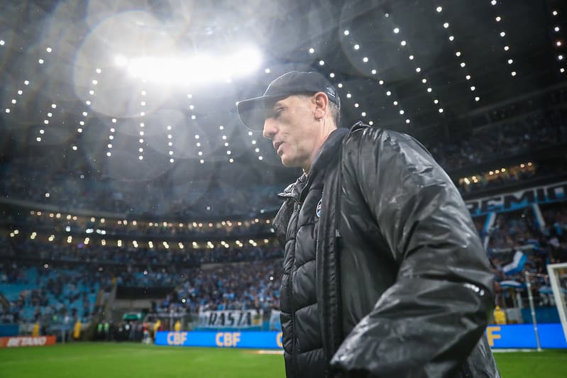 Grêmio se desfaz de goleiro e reforça rival às vésperas da Copa do Brasil