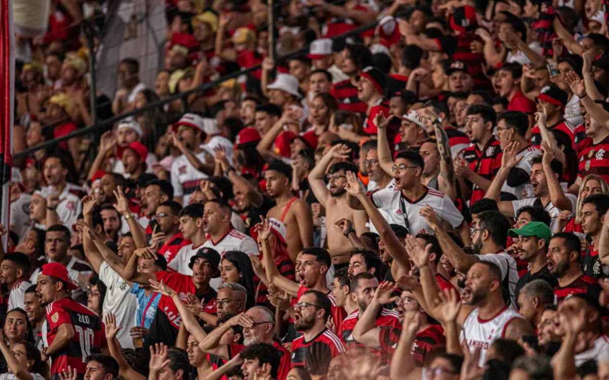 Torcida do Flamengo no Maracanã; clube divulgou informações sobre venda de ingressos para clássico com o Fluminense