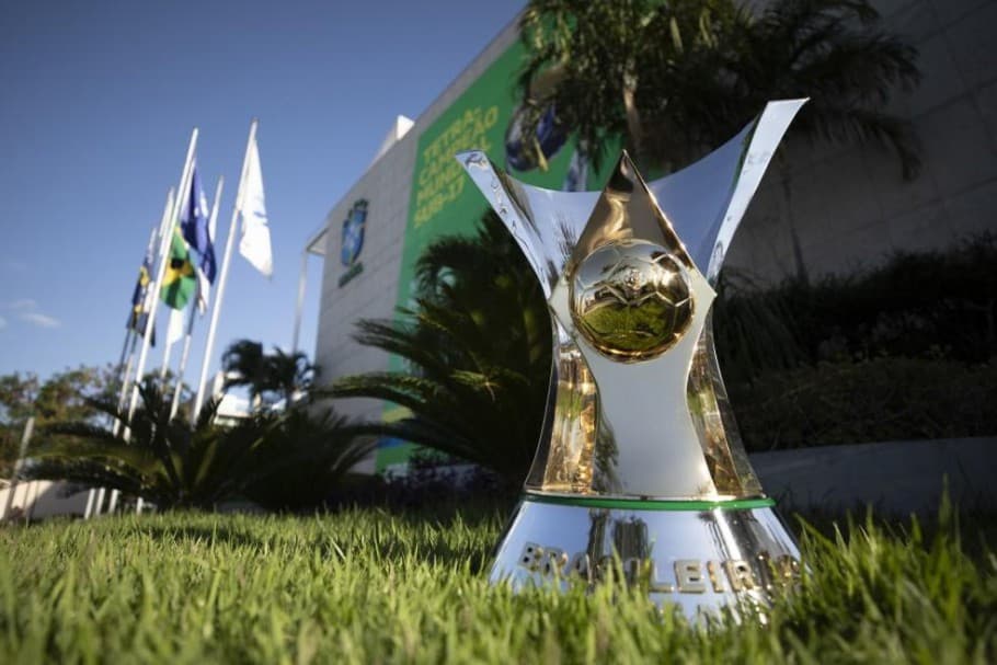 CBF bagunça novamente a história do Campeonato Brasileiro e reconhece título do Atlético-MG de 1937. Troféu não contará pontos em rankings de Conmebol e FIFA
