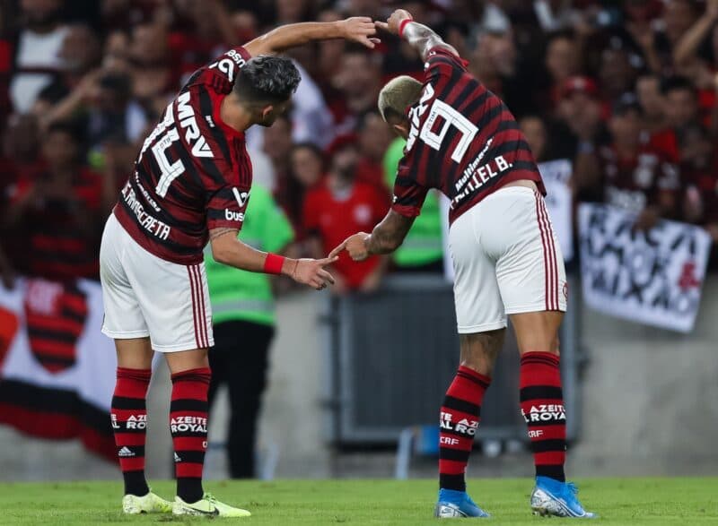Resenha entre Arrascaeta e Gabigol depois da classificação do Flamengo para a final da Copa do Brasil