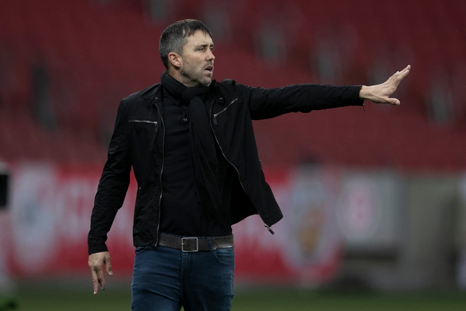 Eduardo Coudet, técnico do Internacional, não terá Sergio Rochet contra o Flamengo