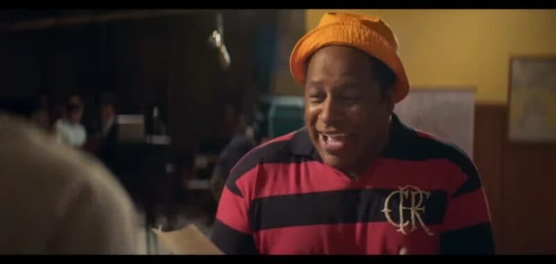 Aílton Graça com a camisa do Flamengo na cinebiografia de Mussum, "Mussum-O Filmis"