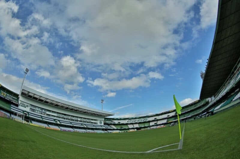 Flamengo vai jogar contra Coritiba no Couto Pereira