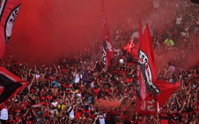 Raça Rubro-Negra nas arquibancadas do Flamengo