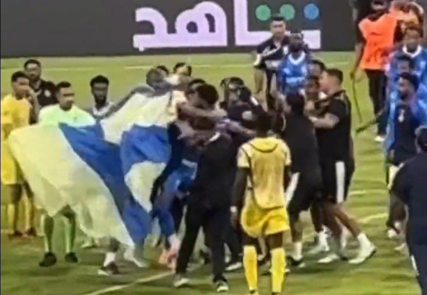 Talisca causa confusão em Al Nassr x Al Hilal