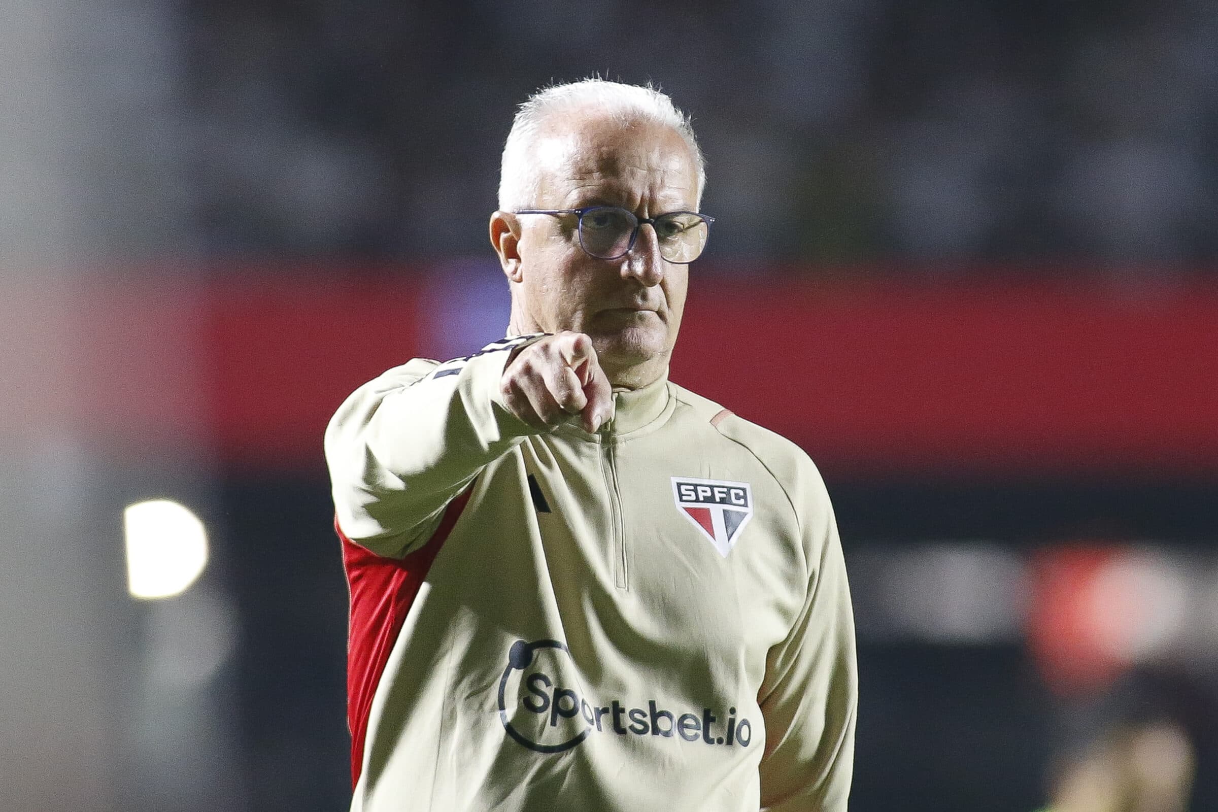 Dorival Júnior comanda o São Paulo contra o Flamengo na final da Copa do Brasil