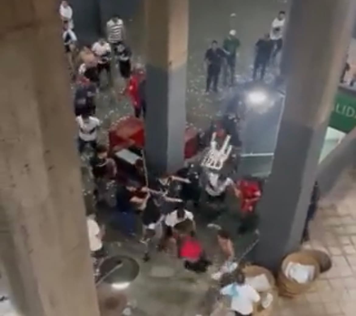 Torcedor do Flamengo é agredido por grupo do Olimpia no Defensores del Chaco