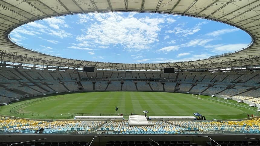 Maracanã em dia de jogo do Flamengo; Clube se manifesta sobre possível suspensão de licitação pelo TCE