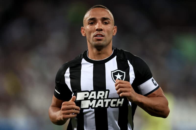 Marçal com a camisa do Botafogo, jogador reclamou de comemoração do chororô de Bruno Henrique após vitória do Flamengo em clássico