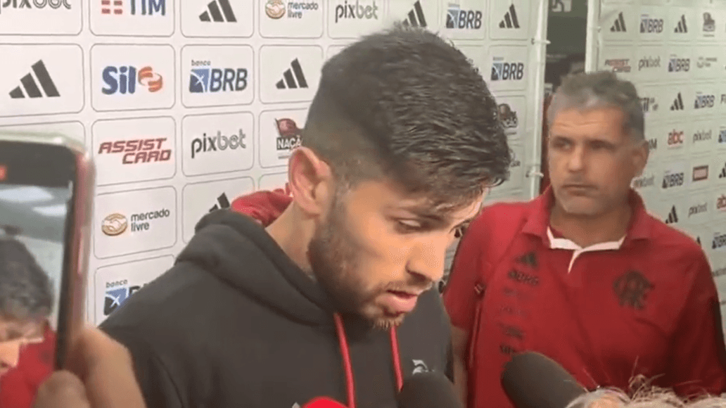 Flamengo vence Bahia com Rossi de titular