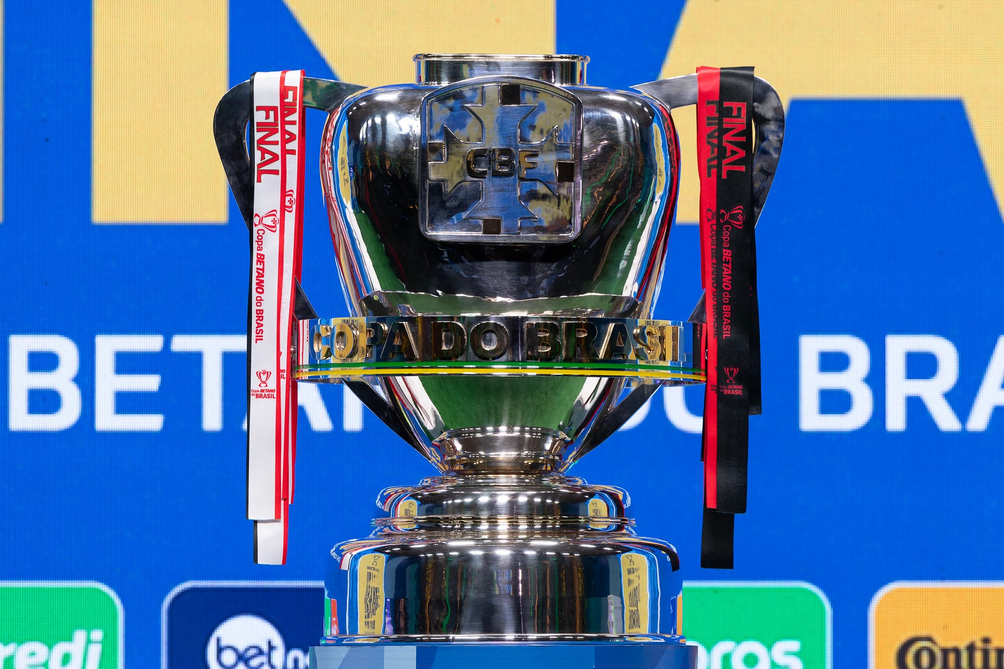 Flamengo iniciou as vendas de ingressos para a final da Copa do Brasil no Maracanã contra o São Paulo, mas site apresenta problemas