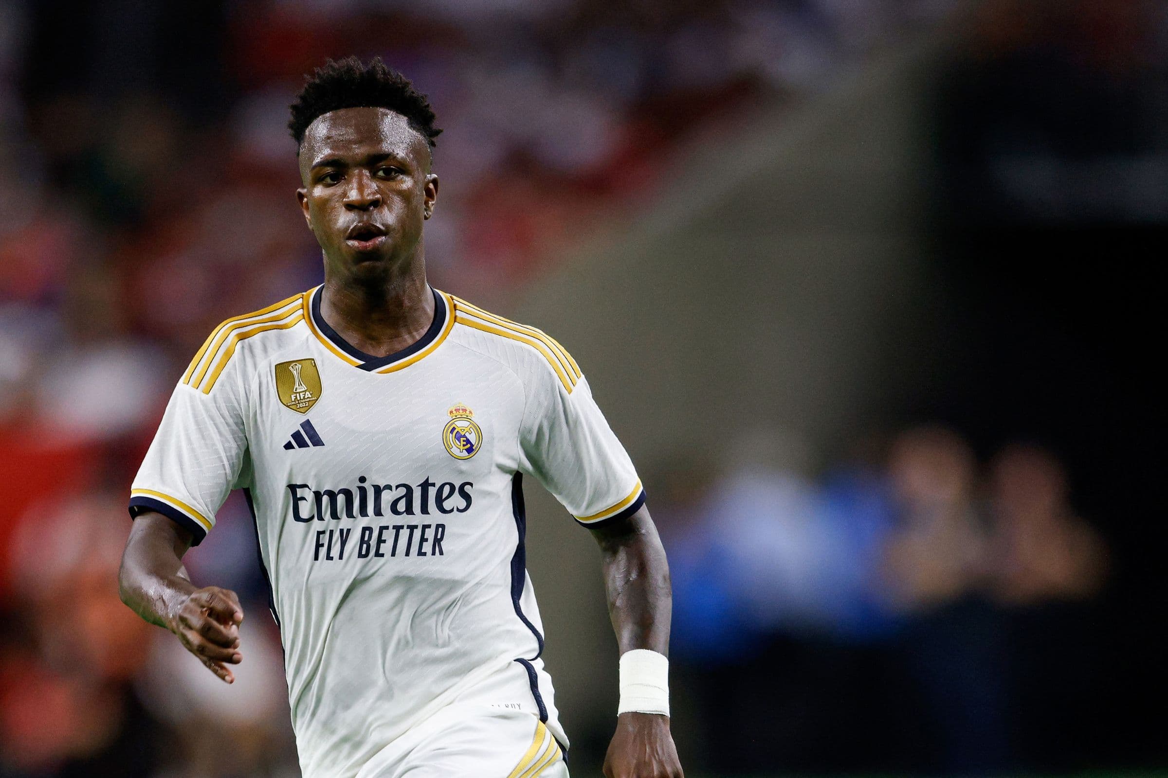 Criança fã de Vinicius Jr (Vini Jr) é atacada por torcedores do Atlético de Madrid em mais um episódio de racismo