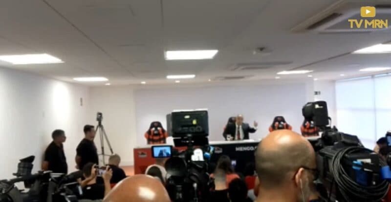 Marcos Braz falou em coletiva sobre fato de ter confirmado presença na Câmara Municipal apesar de estar em shopping onde se envolveu em briga