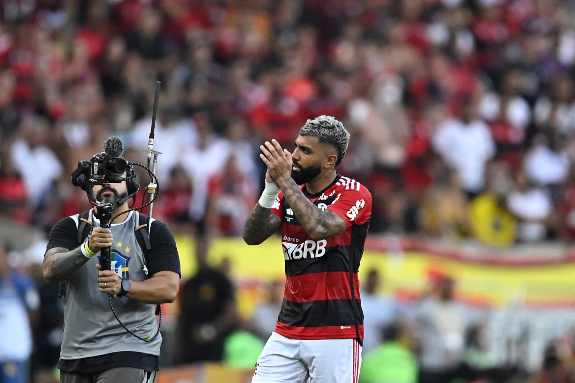 Gabigol desabafa nas redes sociais através de vídeo de Bernardinho, técnico do time de vôlei do Flamengo