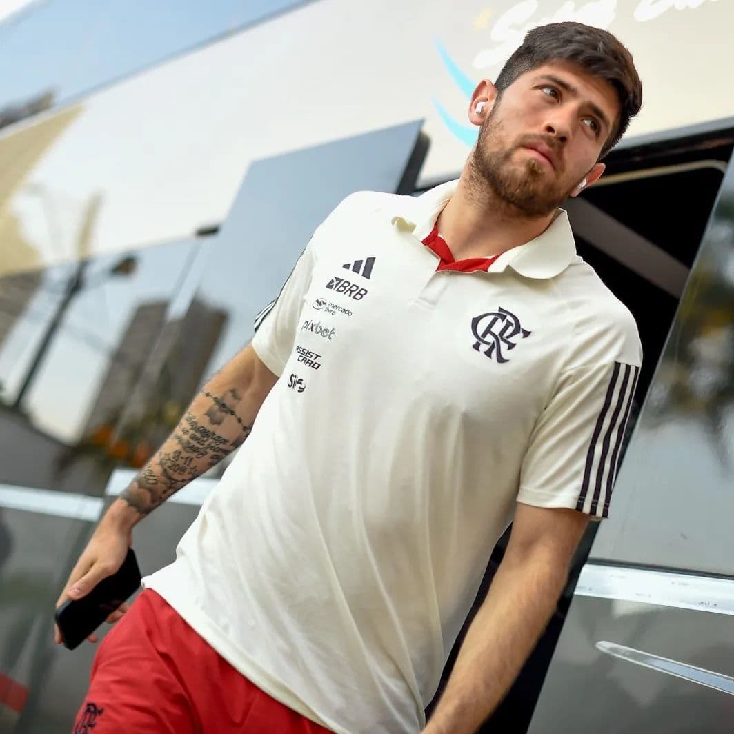 Escalação do Flamengo: Sampaoli deve manter Rossi como titular